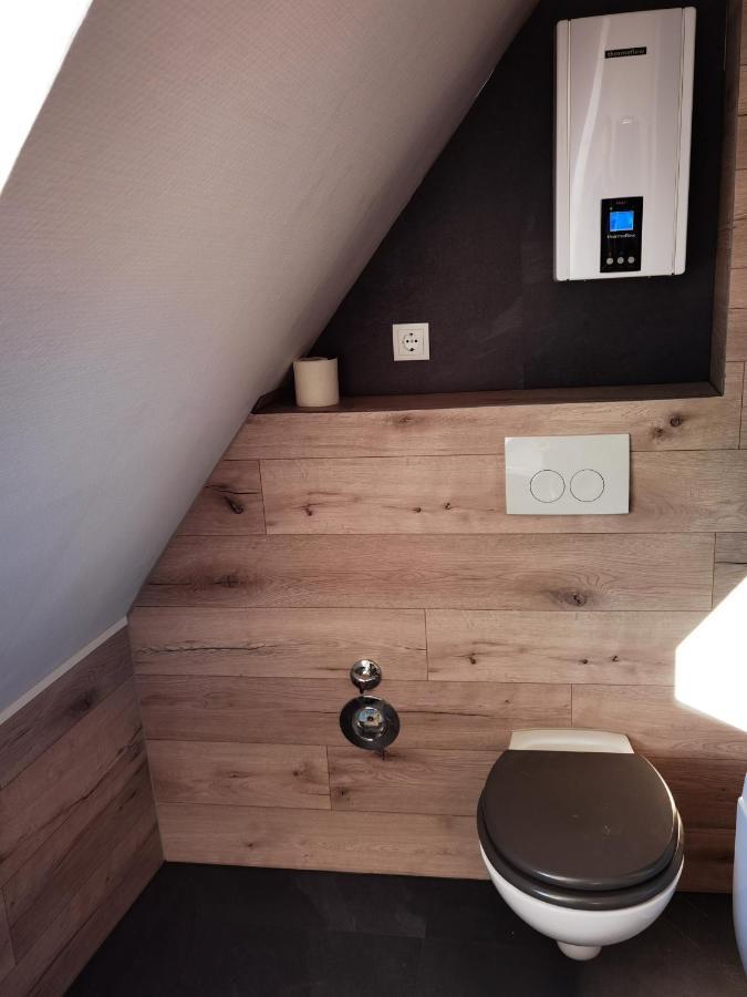Gemuetliche Dachwohnung Mit Kleiner Oder Grosser Dachterrasse Nebeneinander Wolmirstedt Exterior foto