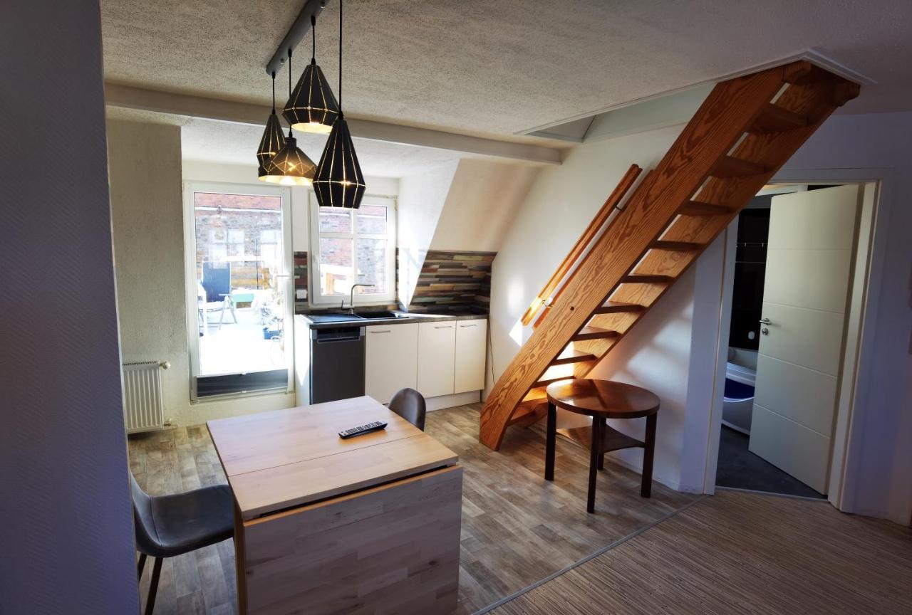 Gemutliche Dachwohnung Mit Kleiner Oder Grosser Dachterrasse Nebeneinander Wolmirstedt Exterior foto