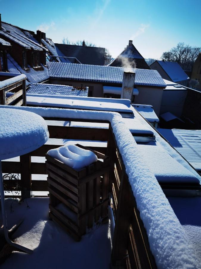 Gemutliche Dachwohnung Mit Kleiner Oder Grosser Dachterrasse Nebeneinander Wolmirstedt Exterior foto