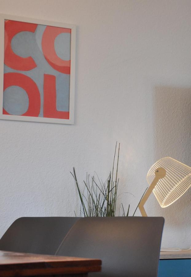 Gemuetliche Dachwohnung Mit Kleiner Oder Grosser Dachterrasse Nebeneinander Wolmirstedt Exterior foto