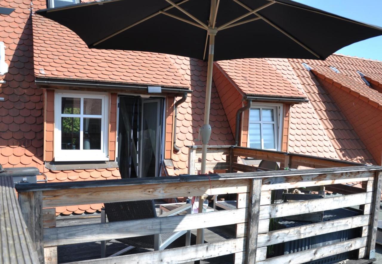 Gemutliche Dachwohnung Mit Kleiner Oder Grosser Dachterrasse Nebeneinander Wolmirstedt Exterior foto